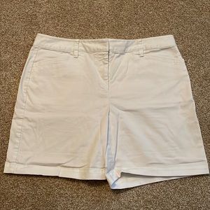 Lands End chino shorts. Mid rise preowned